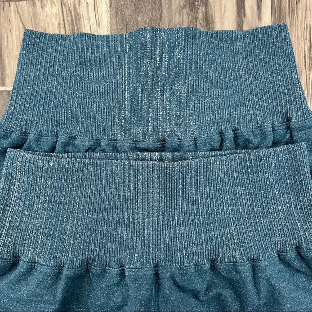 🚨LAST PAIR!🚨 NEW Free People Movement Good Karma Heathered Leggings - Picture 2 of 5
